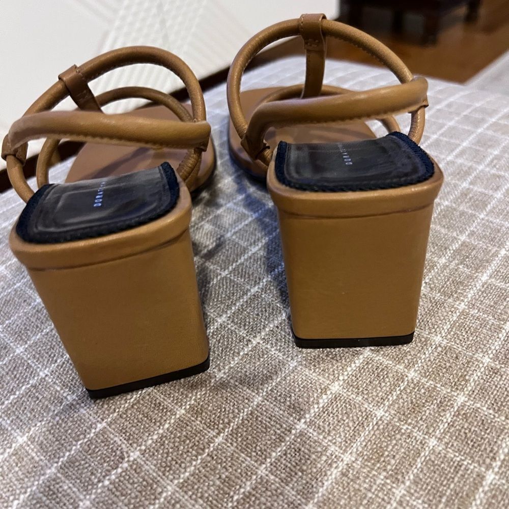 Dorateymur tan square toed sandals - Picture 8 of 8